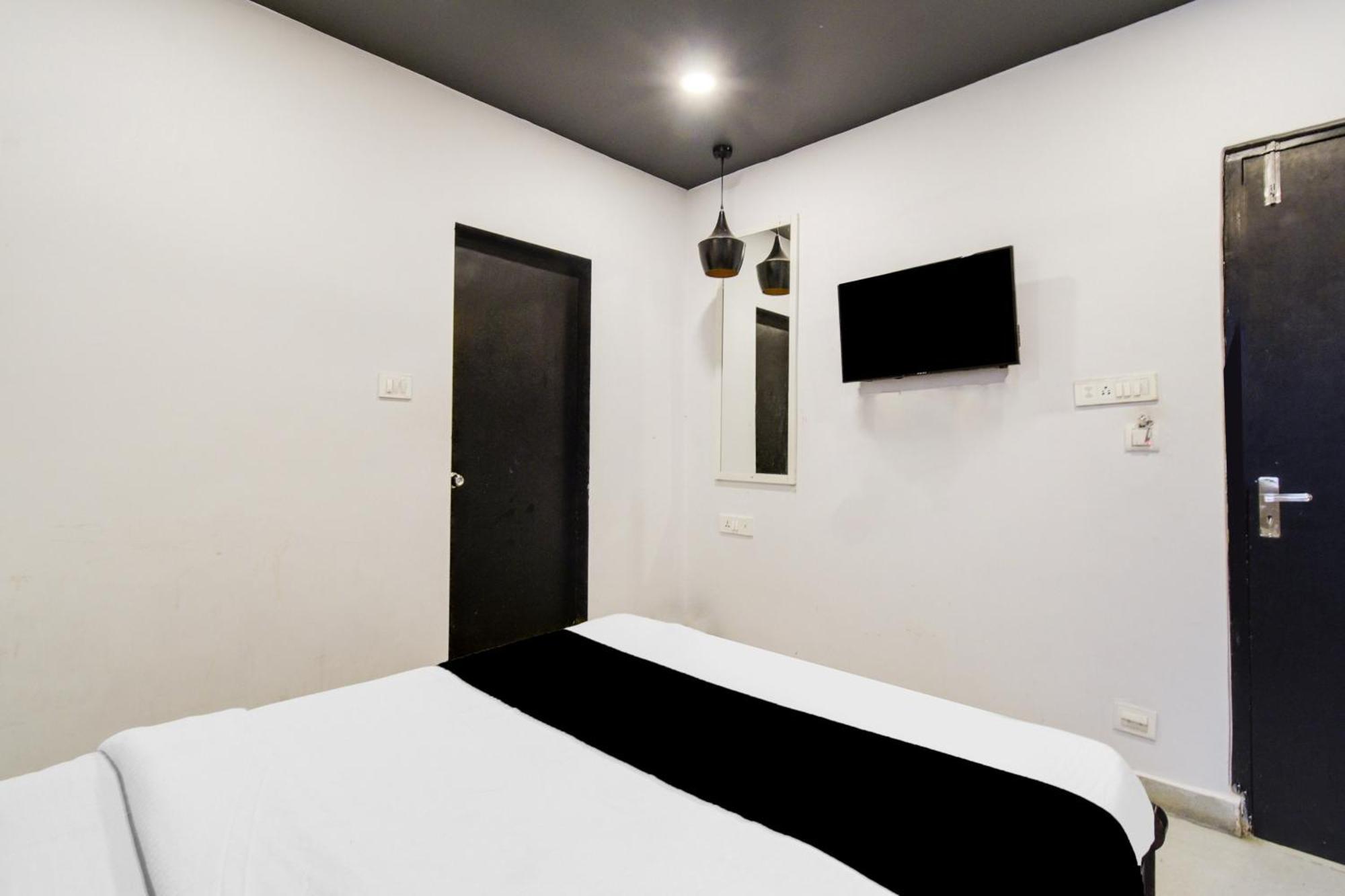מלון Trimulgherry Super Townhouse Alwal Road מראה חיצוני תמונה
